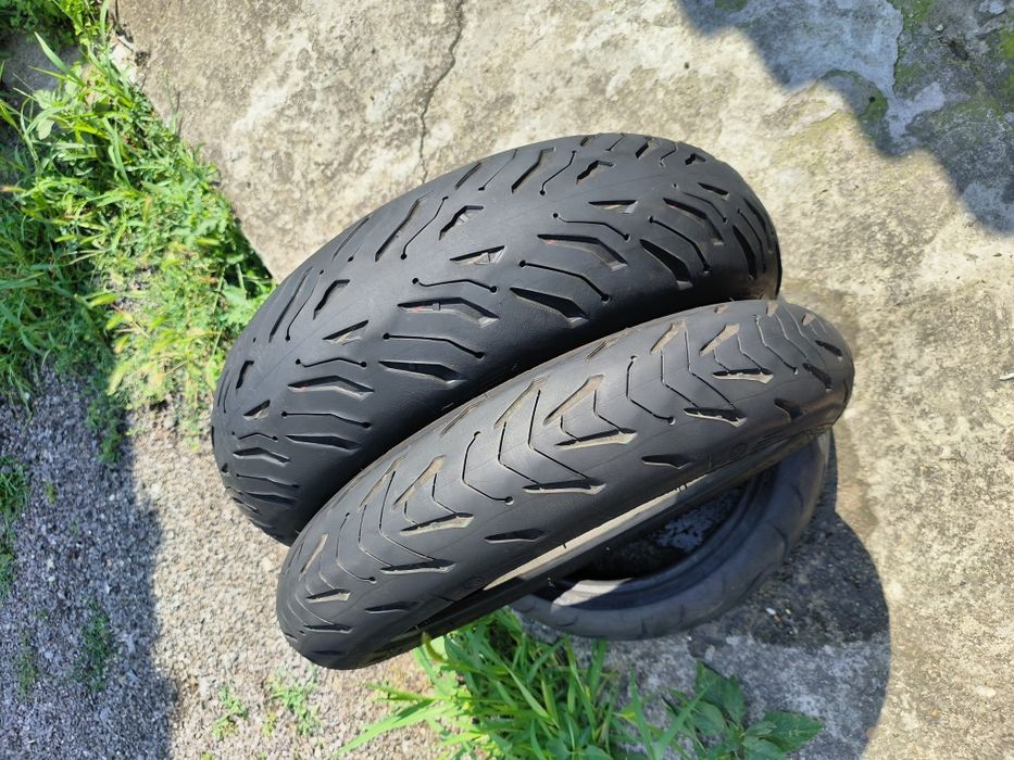 Michelin Road 6 120/180
120/70/17 Dot 4124
Гумите са в доста добро с