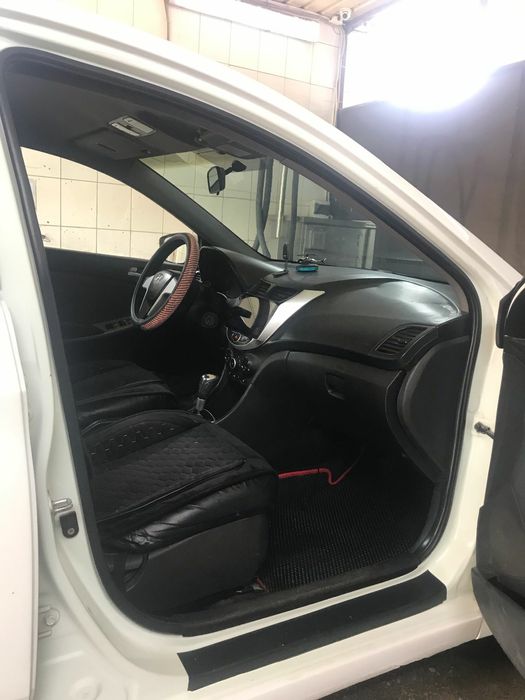 Продам машину Хюандай Аccent