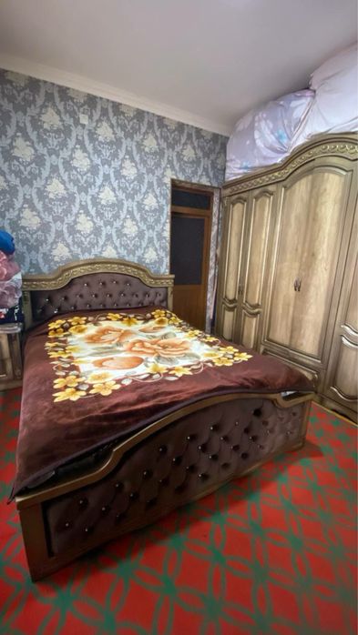 спални мебел сотилади