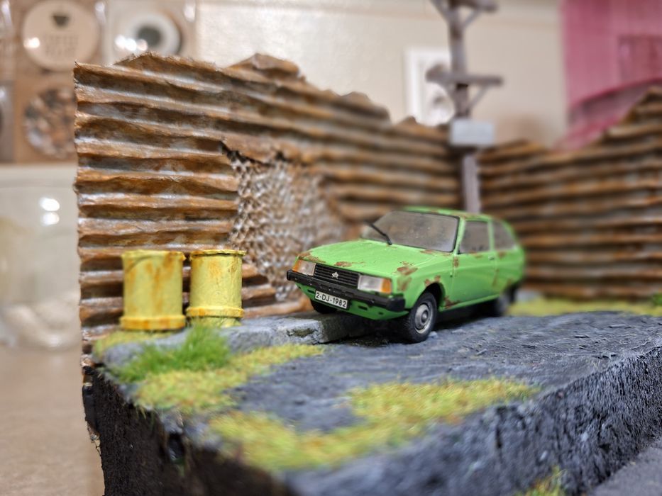 Diorama Oltcit parasit