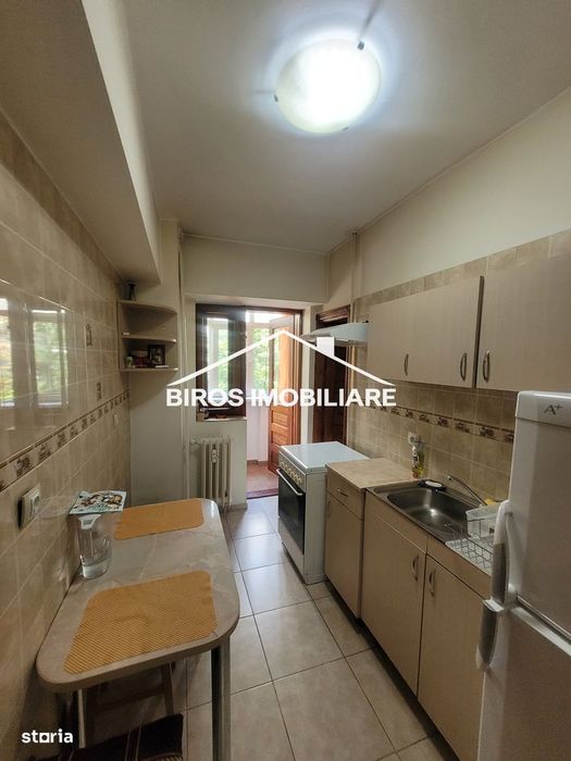 Garsonieră spațioasă Calea Bucuresti – zona Piața Mare