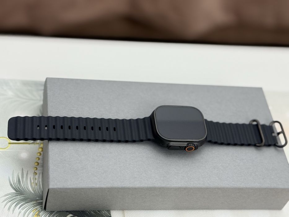 Apple Watch Ultra 3, GPS+Cellular, Black Titanium 49mm