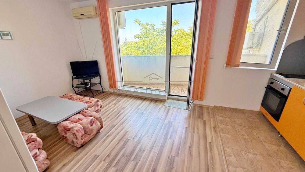 Продава се Двустаен апартамент в Созопол - 64 кв.м за 1125 €/кв.м - Снимка #1