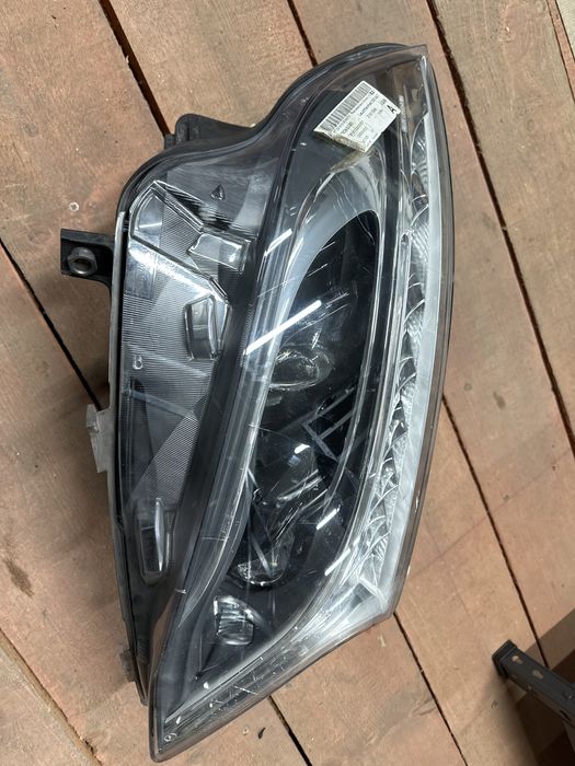 Far dreapta Mercedes Vito V Class W447