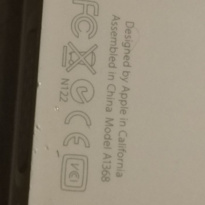 Apple VGA Adapter - A1368