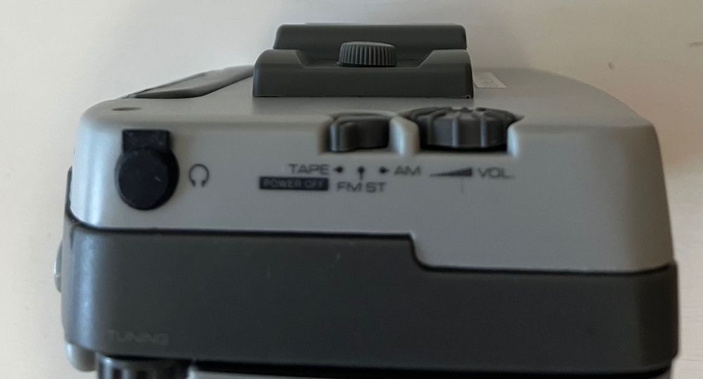 Casetofon stereo cu radio și auto revers Tevion