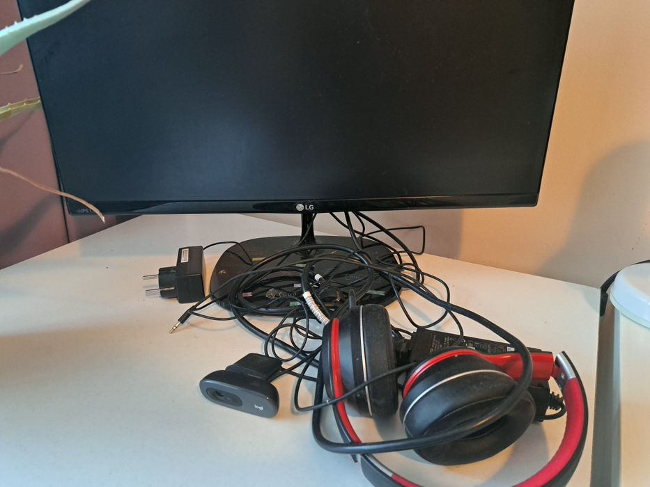 Монитори Lg,  lenovo