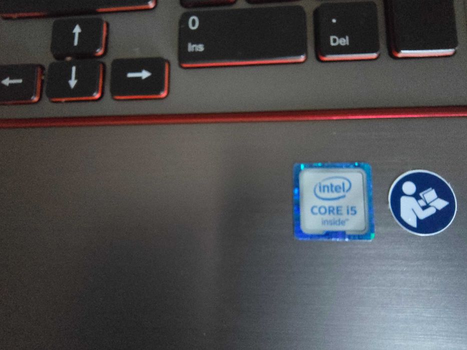 FUJITSU Lifebook E series 756