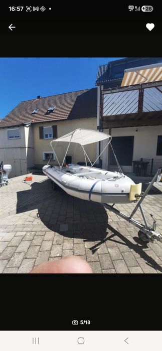 Vând barca gonflabila