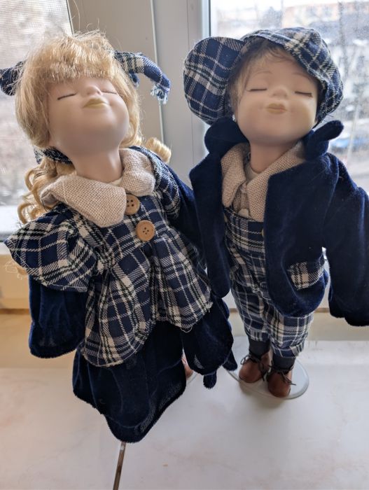 Păpuși portelan, cu suport 35cm