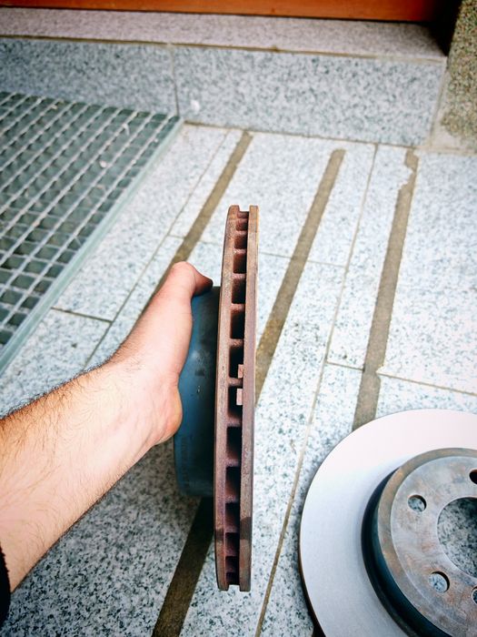 Предни спирачни дискове за bmw x3 e83