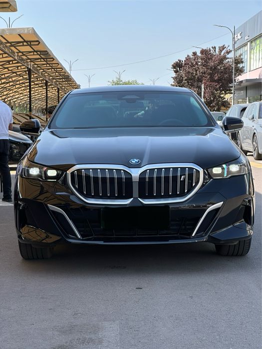 BMW i5 35L eDrive 2025 с пробегом