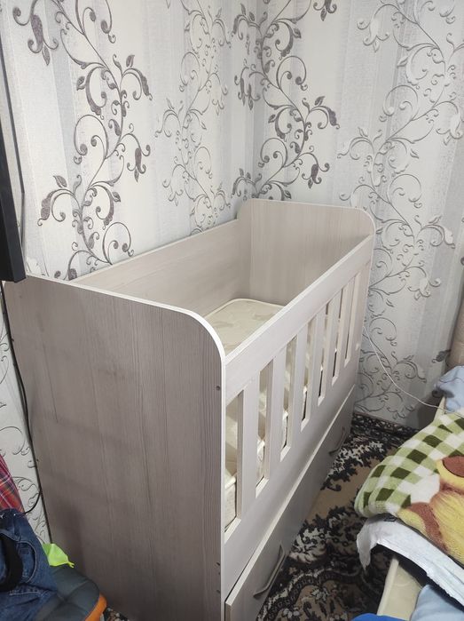 Продам манеж срочно