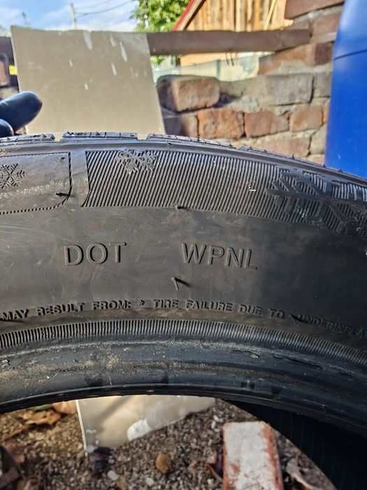 2 cauciucuri iarna 225/50 R17