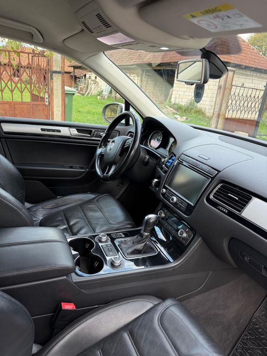 Vând Vw Touareg 3.0TDI V6 262cp  Euro6