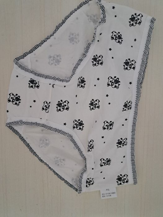 Трусы для девочек.размер 40-42.хб материял