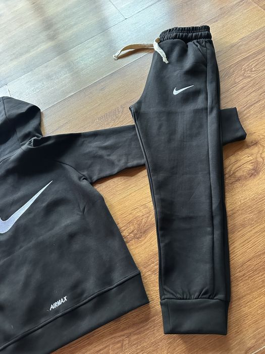 Детски,памучен,черен екип Nike с бродирано лого на гърба