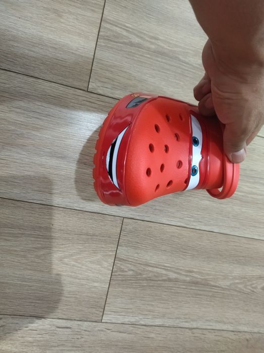 Продам кроксы сланцы