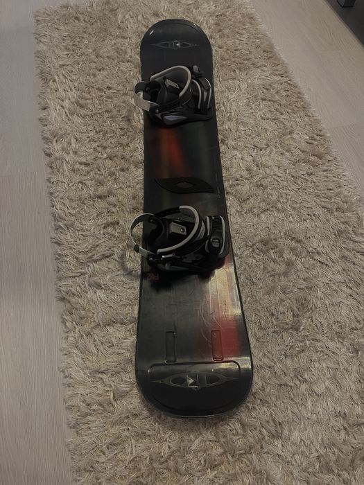 Snowboard k2 FTWO + legaturi Atomic