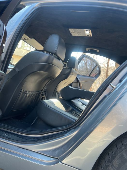 Автомобил бмв 530d