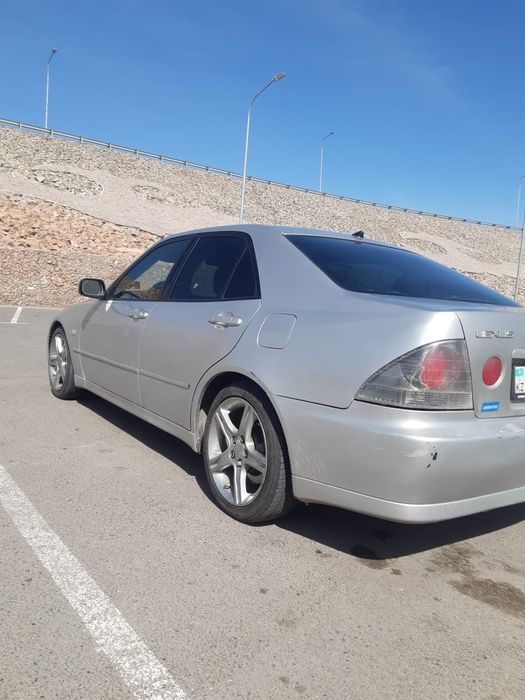 Лексус IS200 мммм