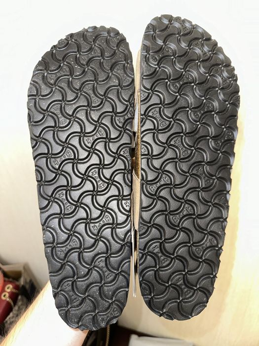 Продам сандалии Birkenstock 5000тг