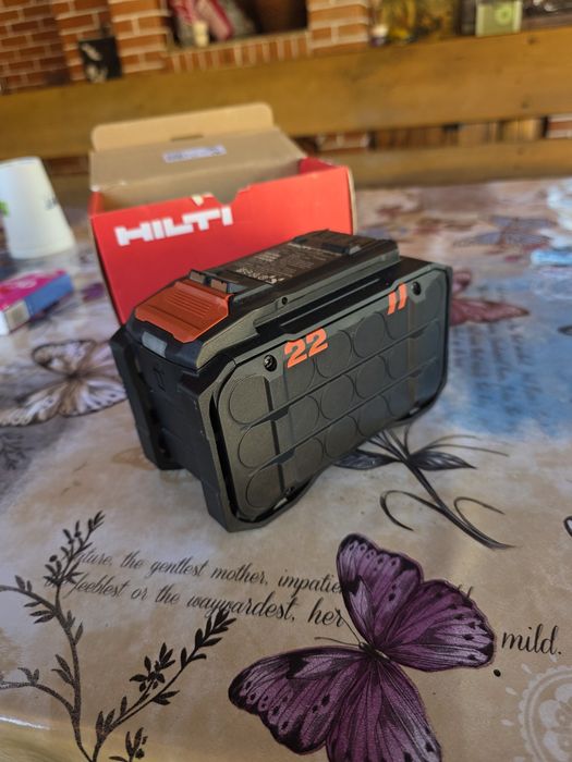Baterie HILTI (Model mare), produs nou!