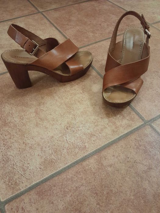 Продавам обувки внос от Великобритания