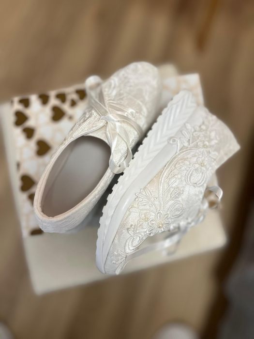 Adidași mireasă 39