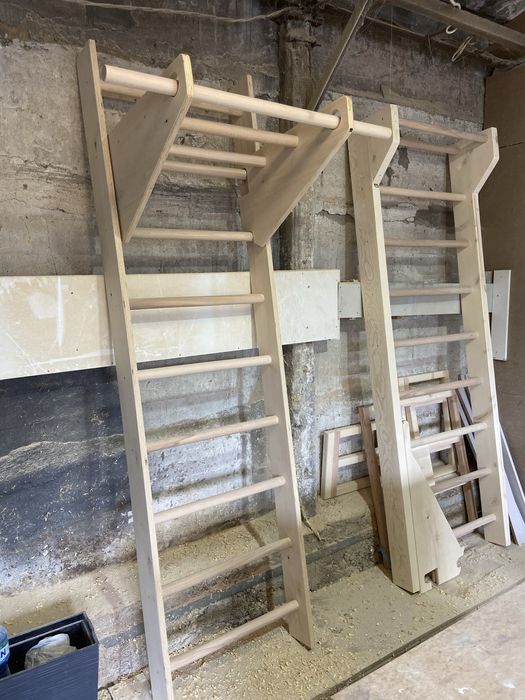 Шведски стени от шперплат и масив