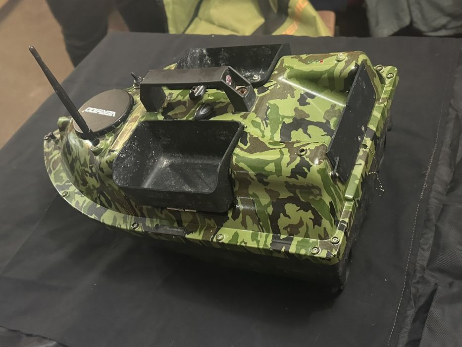 Лодка за захранка