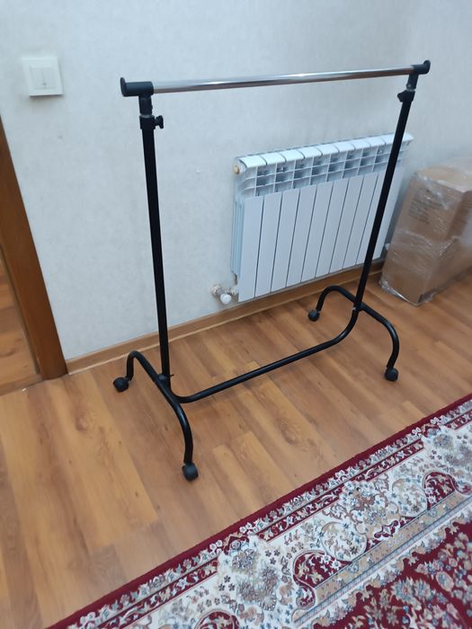 Вешалка напольная