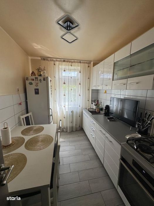 Apartament cu 3 camere, 61 mp, Calea Bucuresti