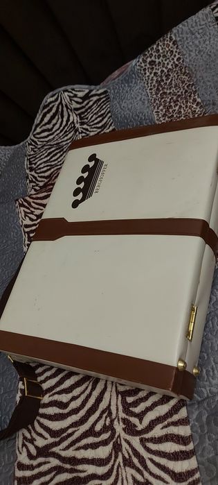 Продам чемодан для разности