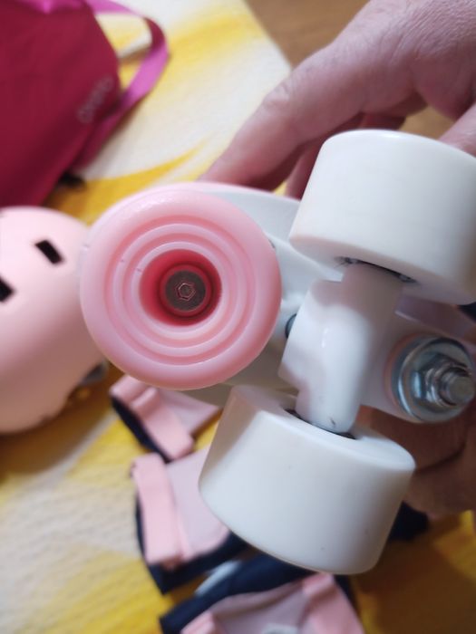 Кънки комплект с каска и протектори