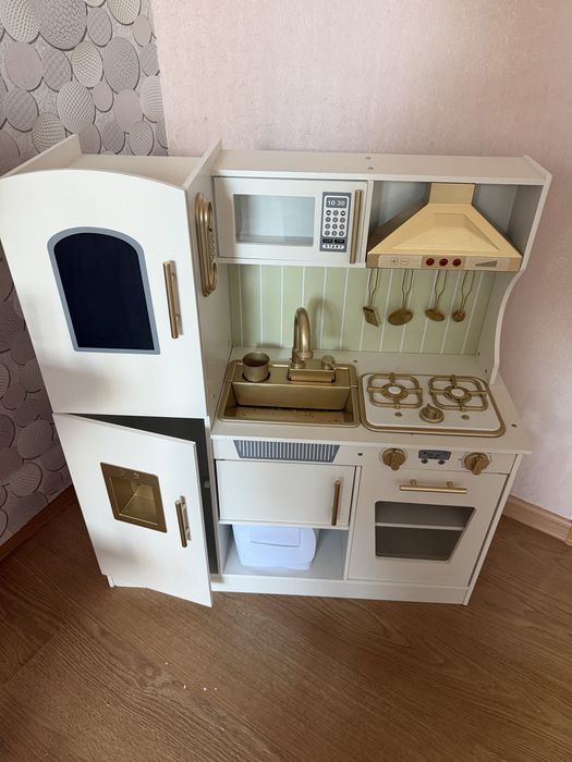 продам детская игровая кухня