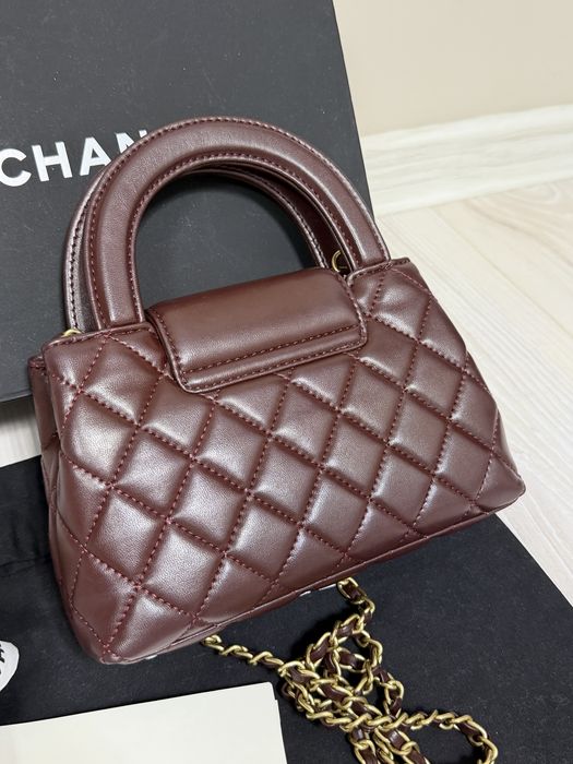 Chanel чанта цвят бургунди