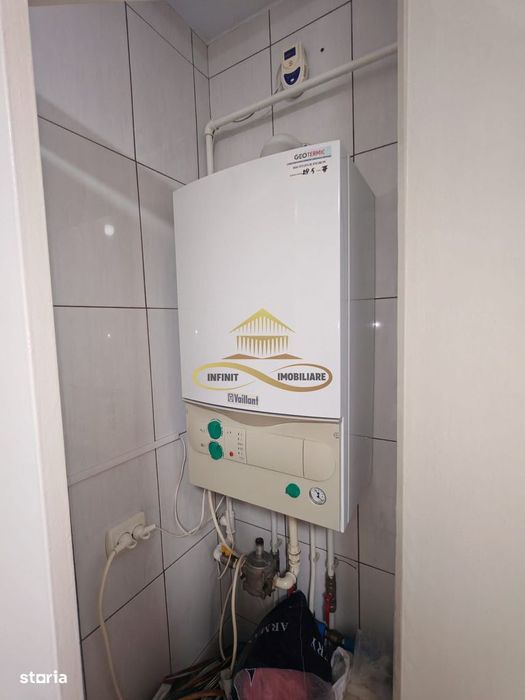 Vand apartament 3 camere decomandate – zonă Ștefan cel Mare