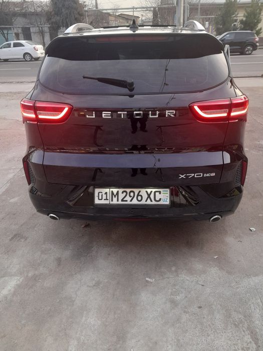 JETOUR X70 240T сотилади