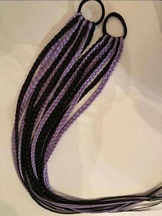 Косички за момичета - стил и усмивки.