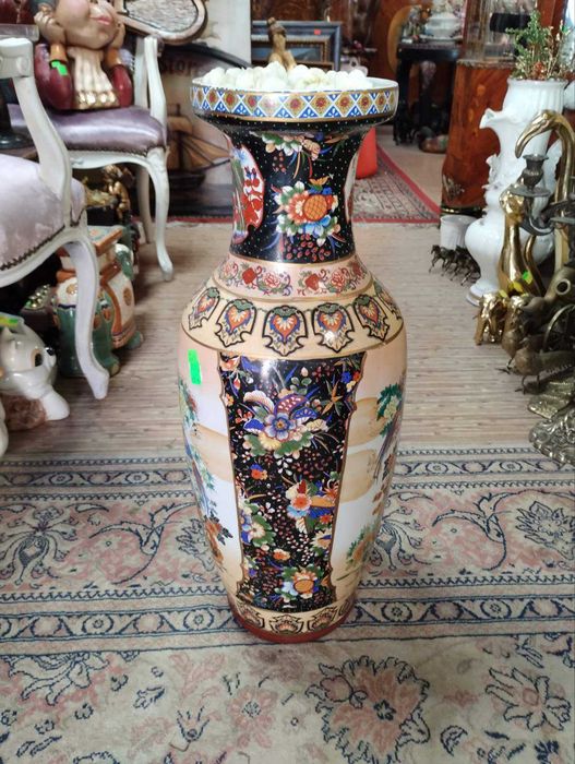 4 броя вази - китайски , ръчно рисувани