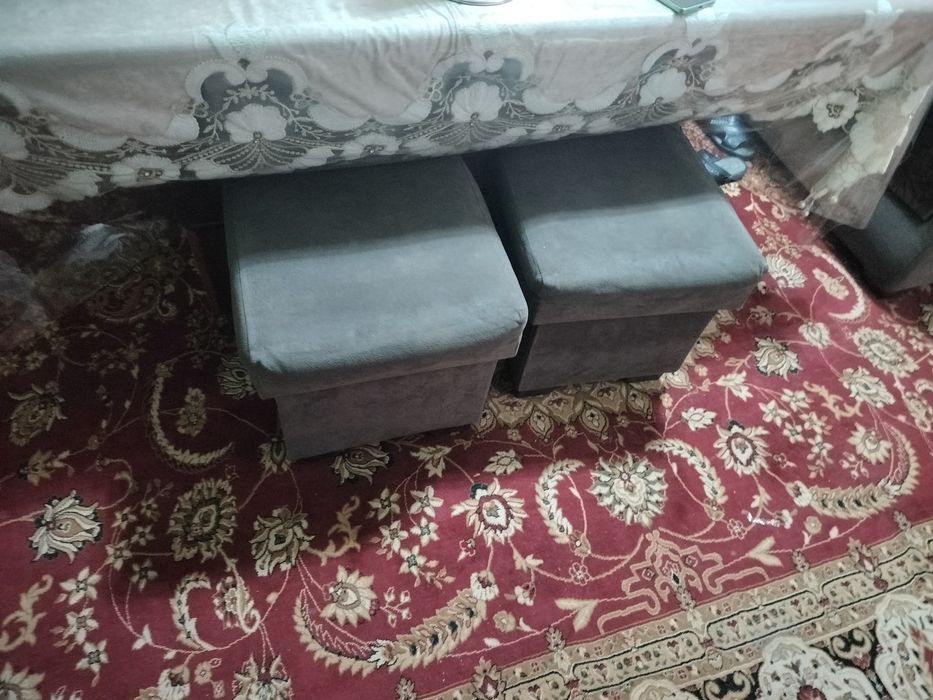 Уголок, очилади, кровать клб ишлатса хам булади. 3 миллион