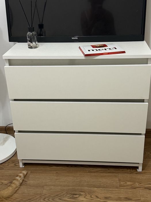 продам небольшой комодик