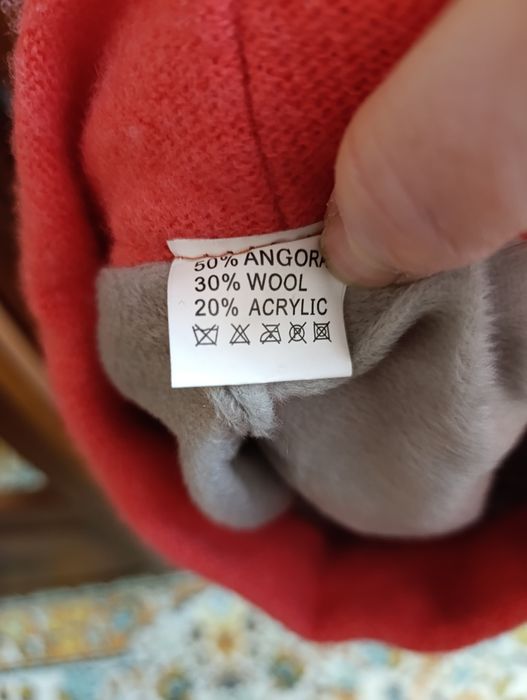 Женский берет , новый