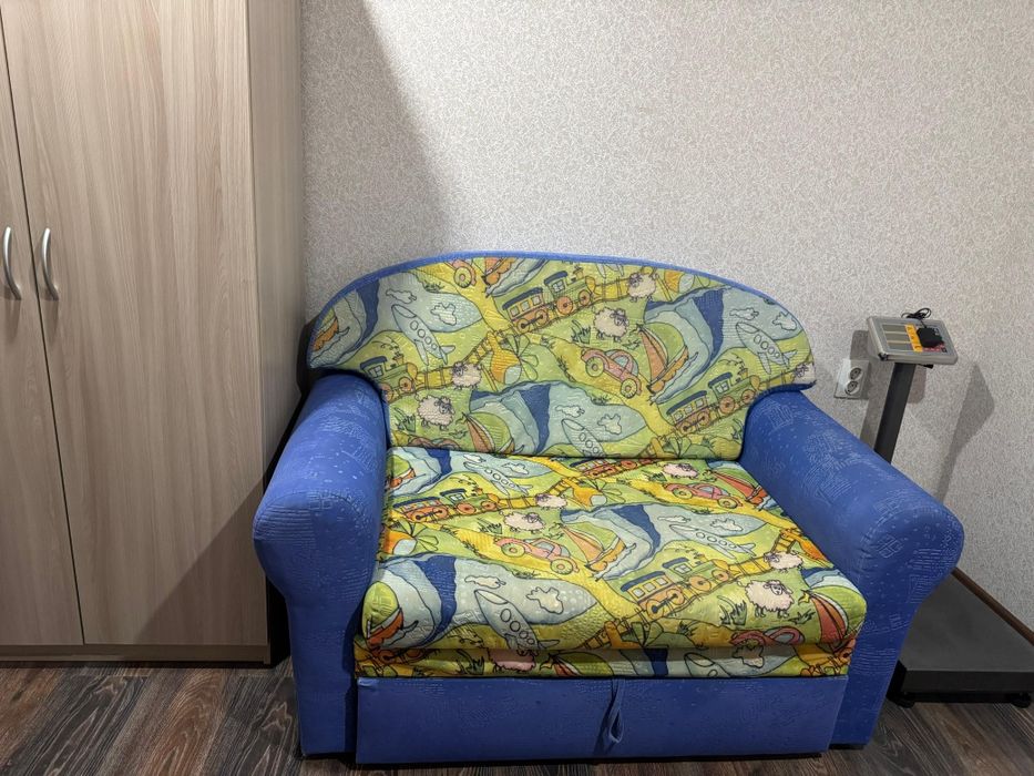 Продам детский диван