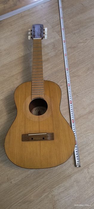 Рядък винтидж находка: 3/4 китара „Пълдин“ (Puldin) – Чисто нова / NOS (New Old Stock), масив смърч