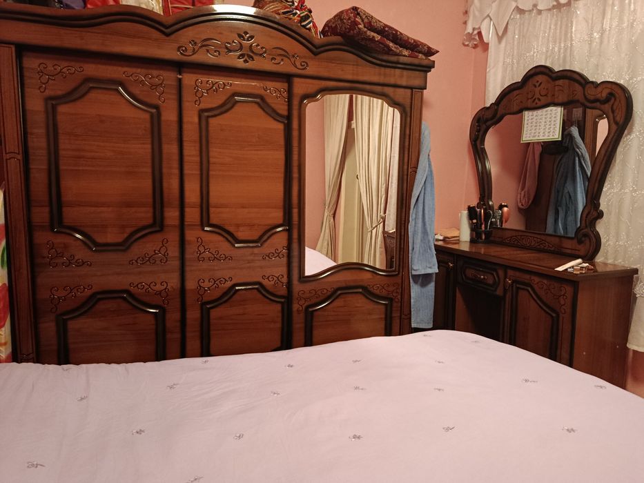 Спальный гарнитур