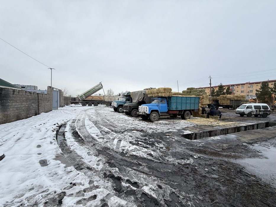 Ангрен шахрида Бизнес учун 50-соток йер сотилади А-373 траса йонида!!!