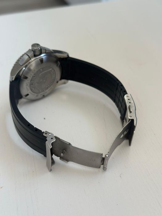 Продам б/у наручные часы.Бренд Longines. .