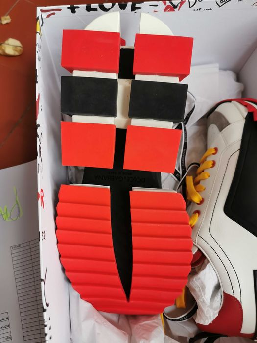 Snickers Dolce and gabbana